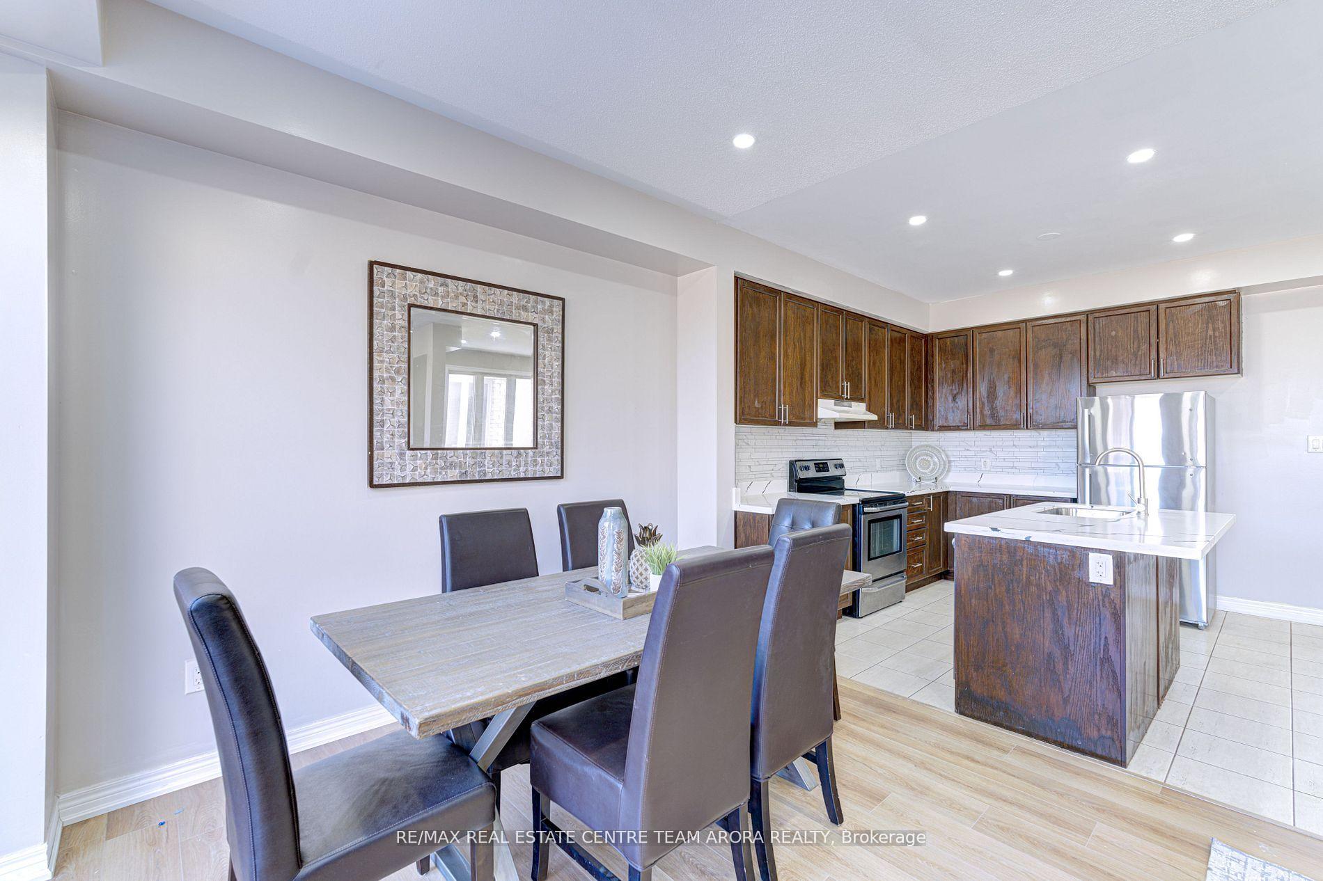 Photo 14 of 43 Vezna Crescent, Brampton, Credit Valley — HOMEH