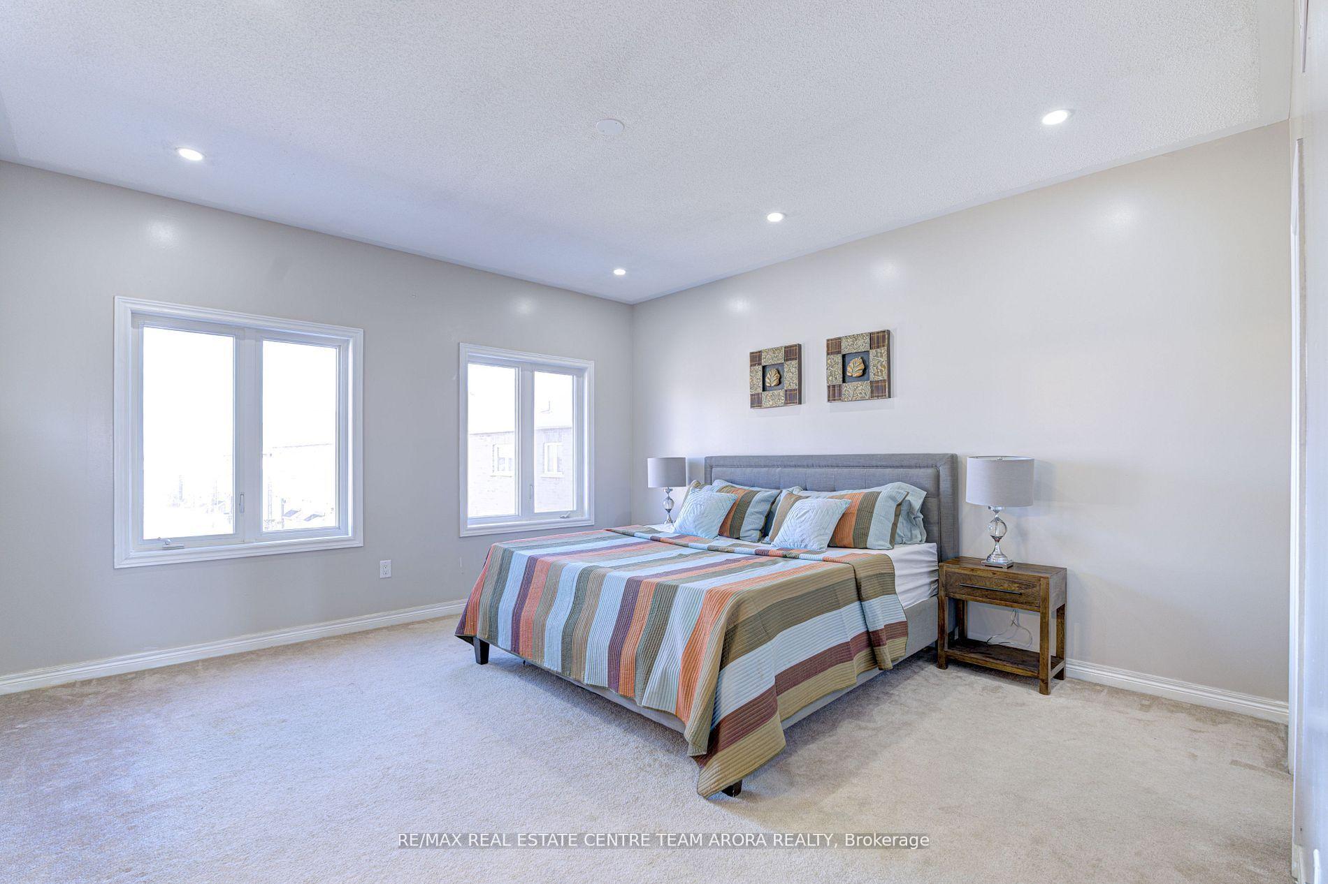 Photo 17 of 43 Vezna Crescent, Brampton, Credit Valley — HOMEH