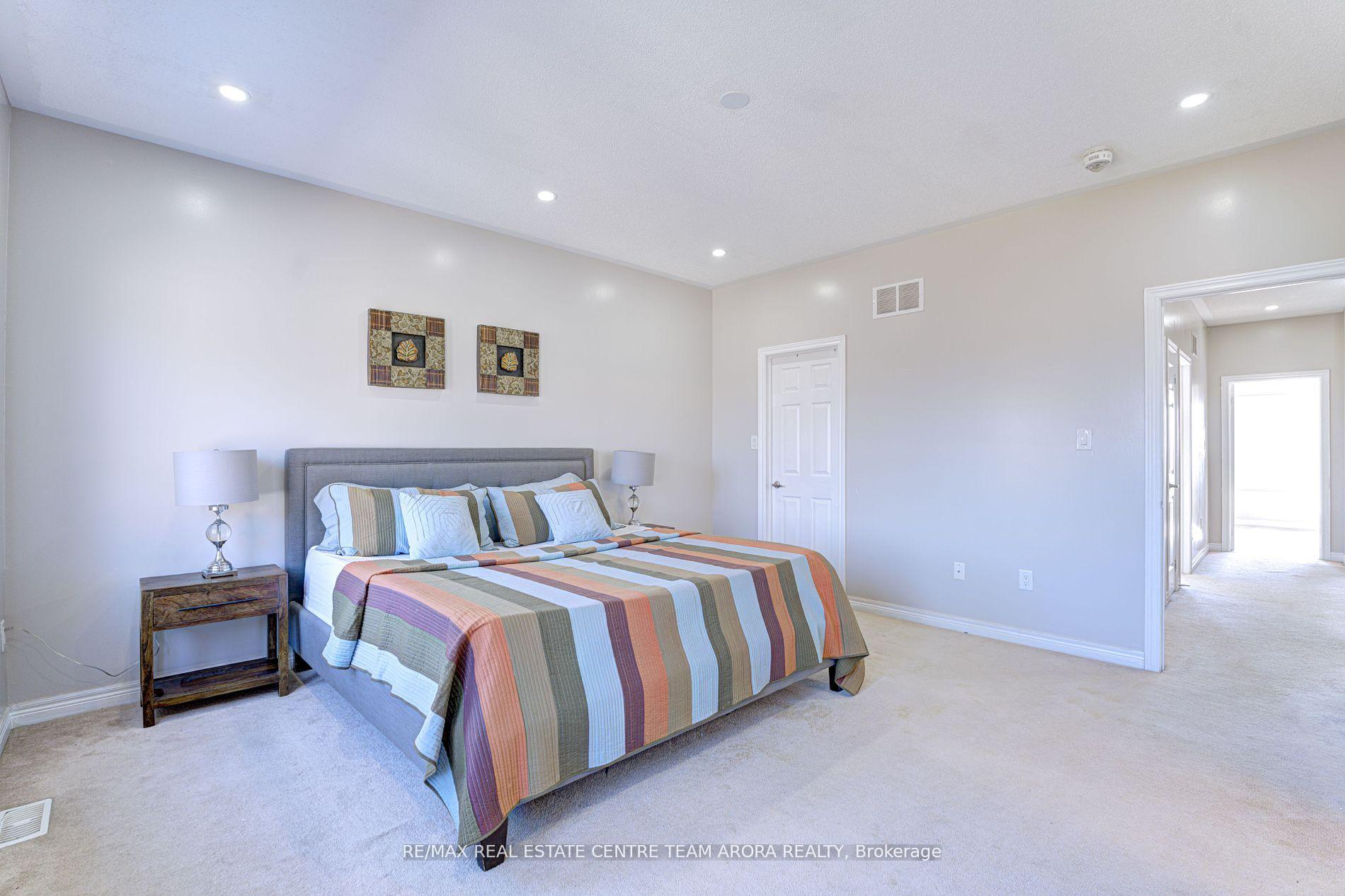 Photo 18 of 43 Vezna Crescent, Brampton, Credit Valley — HOMEH