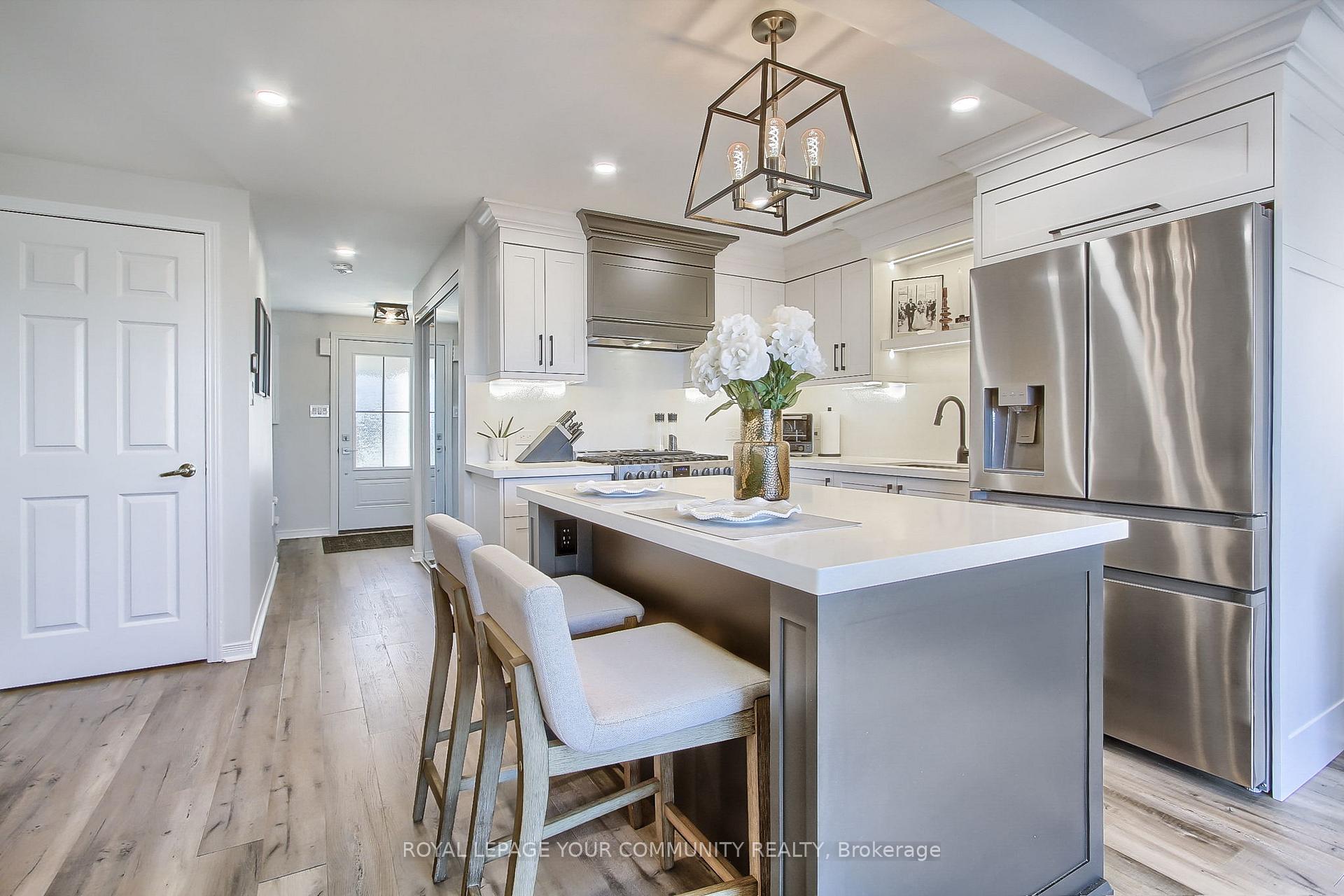 Photo 7 of 33 Goodwin Drive, Barrie, Painswick South — HOMEH