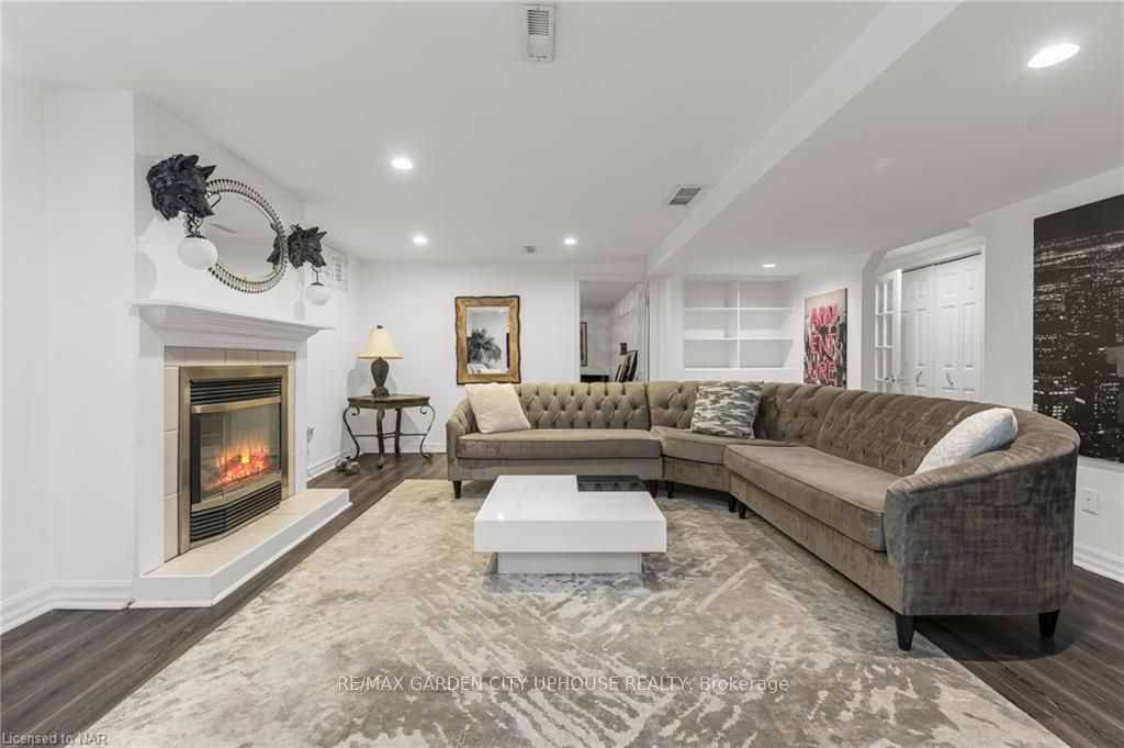 Photo 13 of 48 Shetland Crescent, St. Catharines, E. Chester — HOMEH