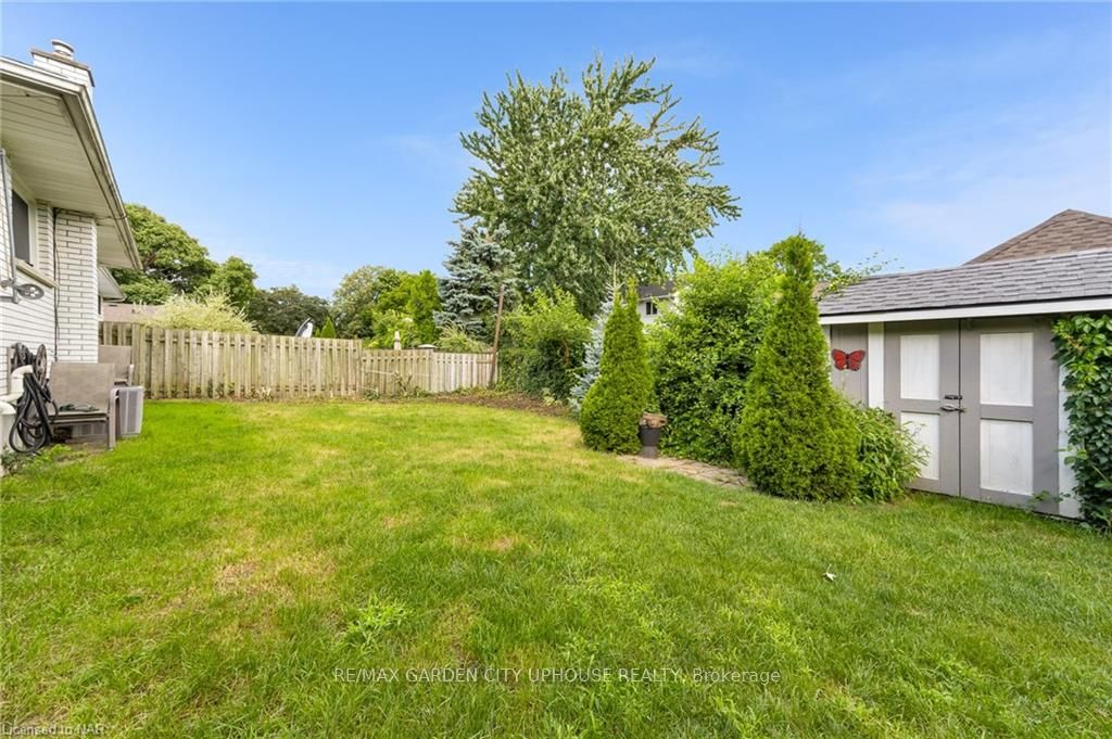 Photo 18 of 48 Shetland Crescent, St. Catharines, E. Chester — HOMEH