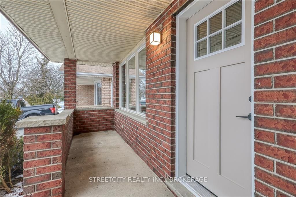 Photo 3 of 45 Neal Avenue, St. Thomas — HOMEH