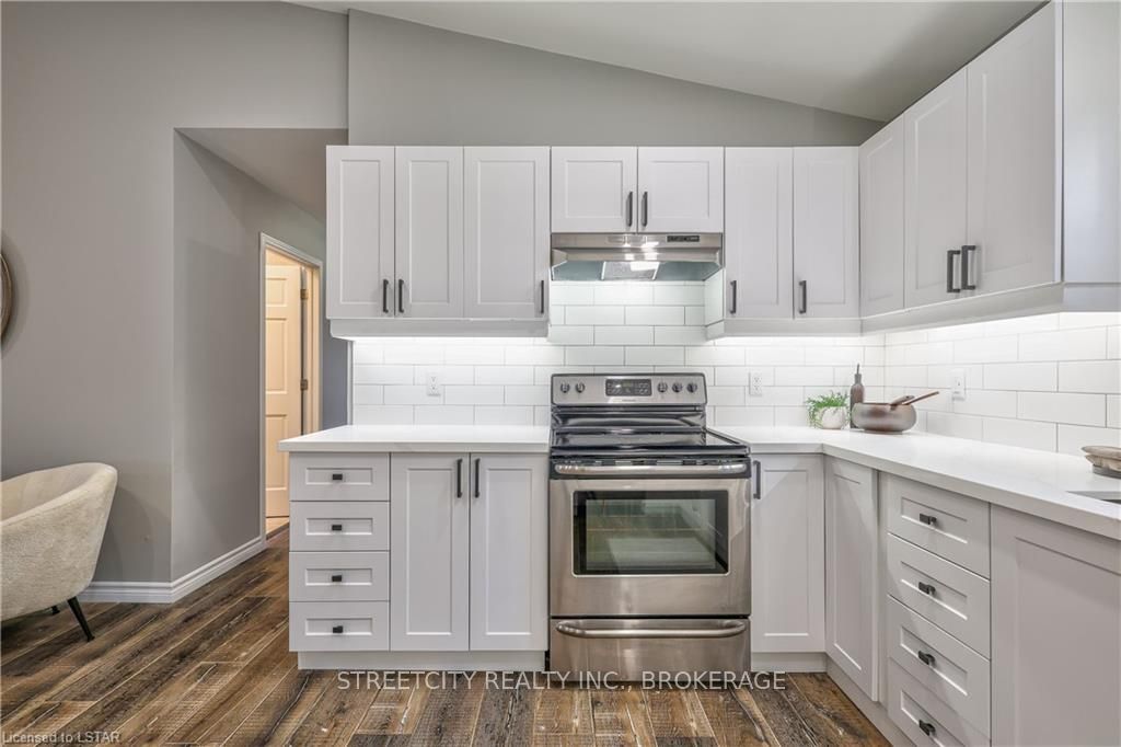 Photo 18 of 45 Neal Avenue, St. Thomas — HOMEH