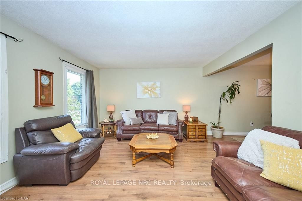 Photo 4 of 86 Green Maple Drive, St. Catharines, Secord Woods — HOMEH