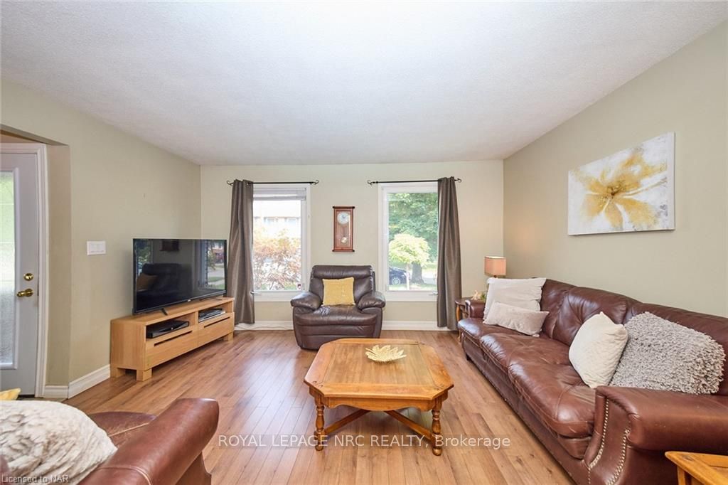 Photo 5 of 86 Green Maple Drive, St. Catharines, Secord Woods — HOMEH