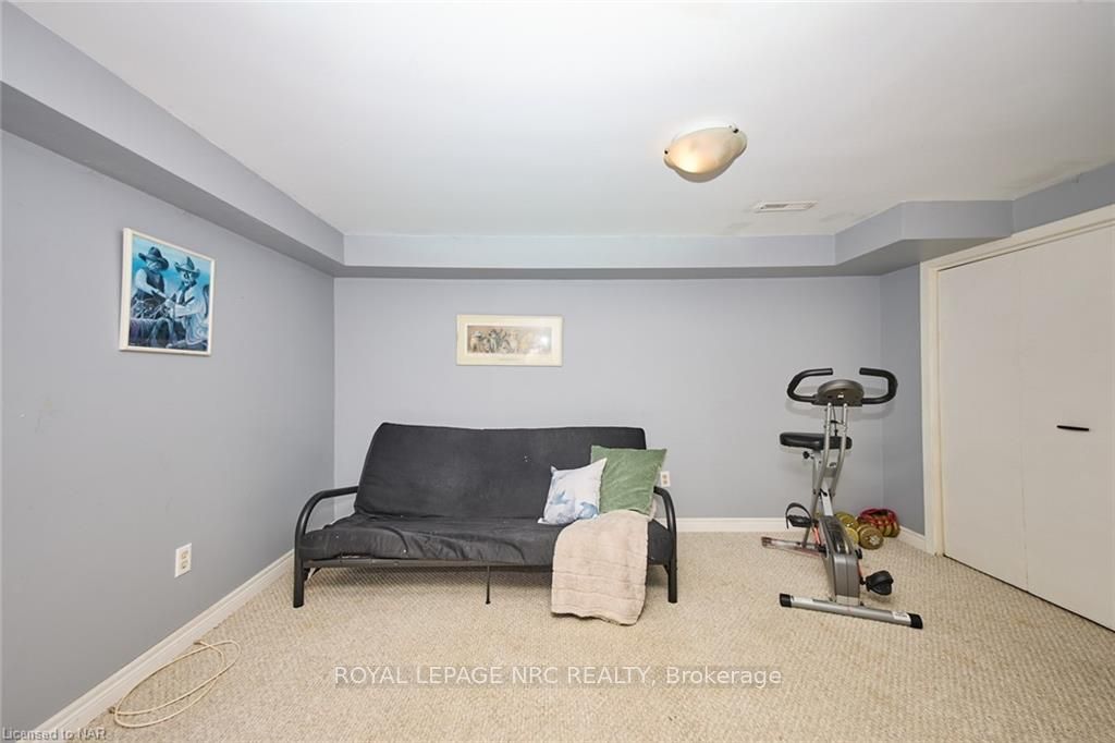 Photo 33 of 86 Green Maple Drive, St. Catharines, Secord Woods — HOMEH