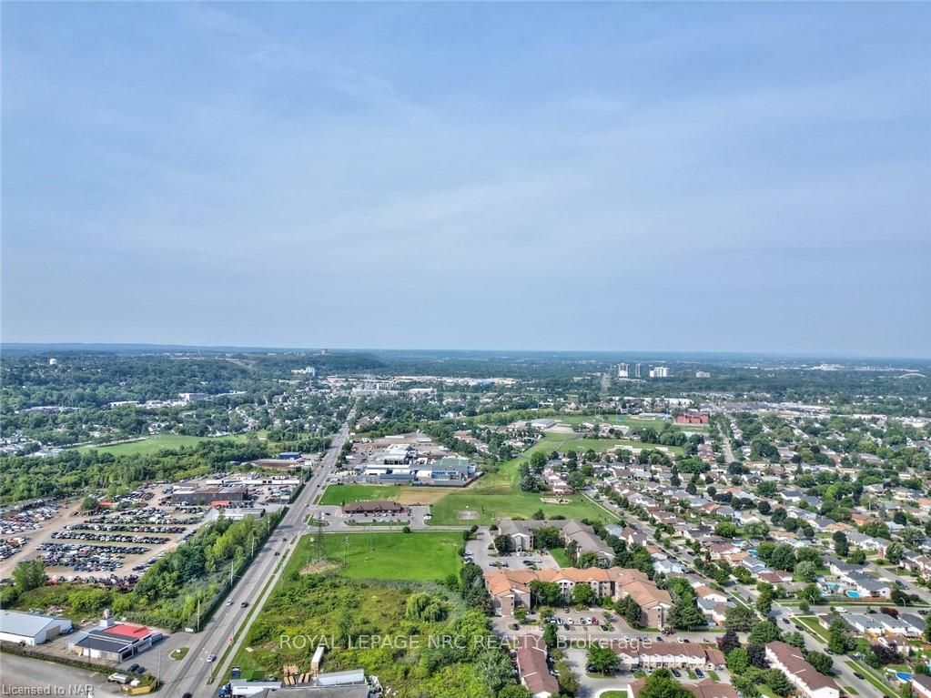 Photo 47 of 86 Green Maple Drive, St. Catharines, Secord Woods — HOMEH