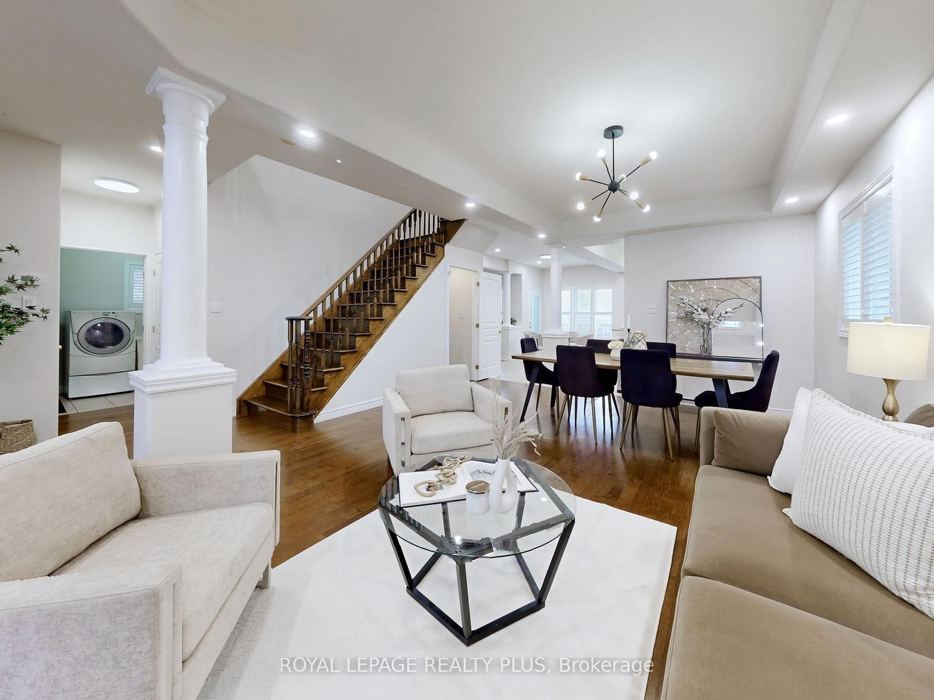 Photo 5 of 115 Candlewood Drive, Hamilton, Stoney Creek Mountain — HOMEH
