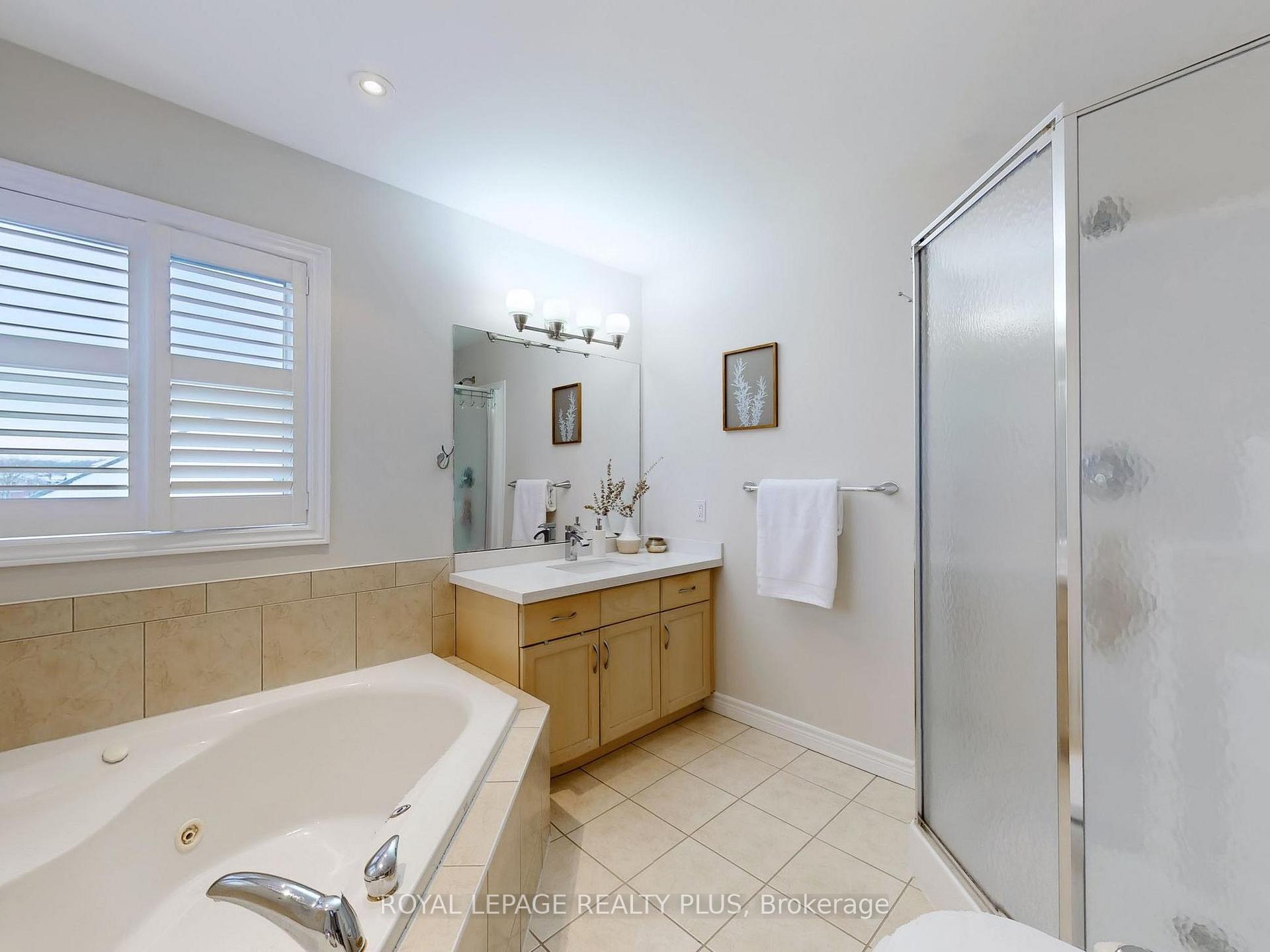 Photo 25 of 115 Candlewood Drive, Hamilton, Stoney Creek Mountain — HOMEH