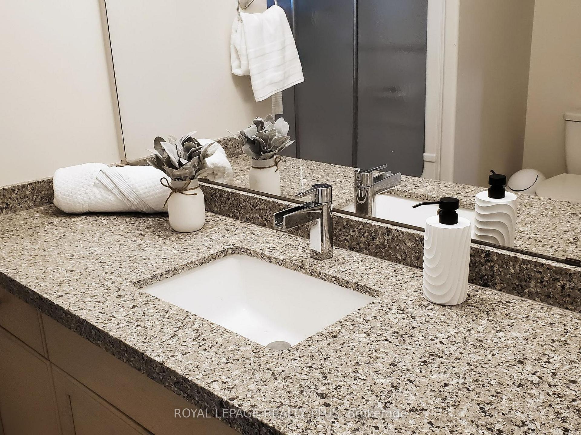 Photo 33 of 115 Candlewood Drive, Hamilton, Stoney Creek Mountain — HOMEH