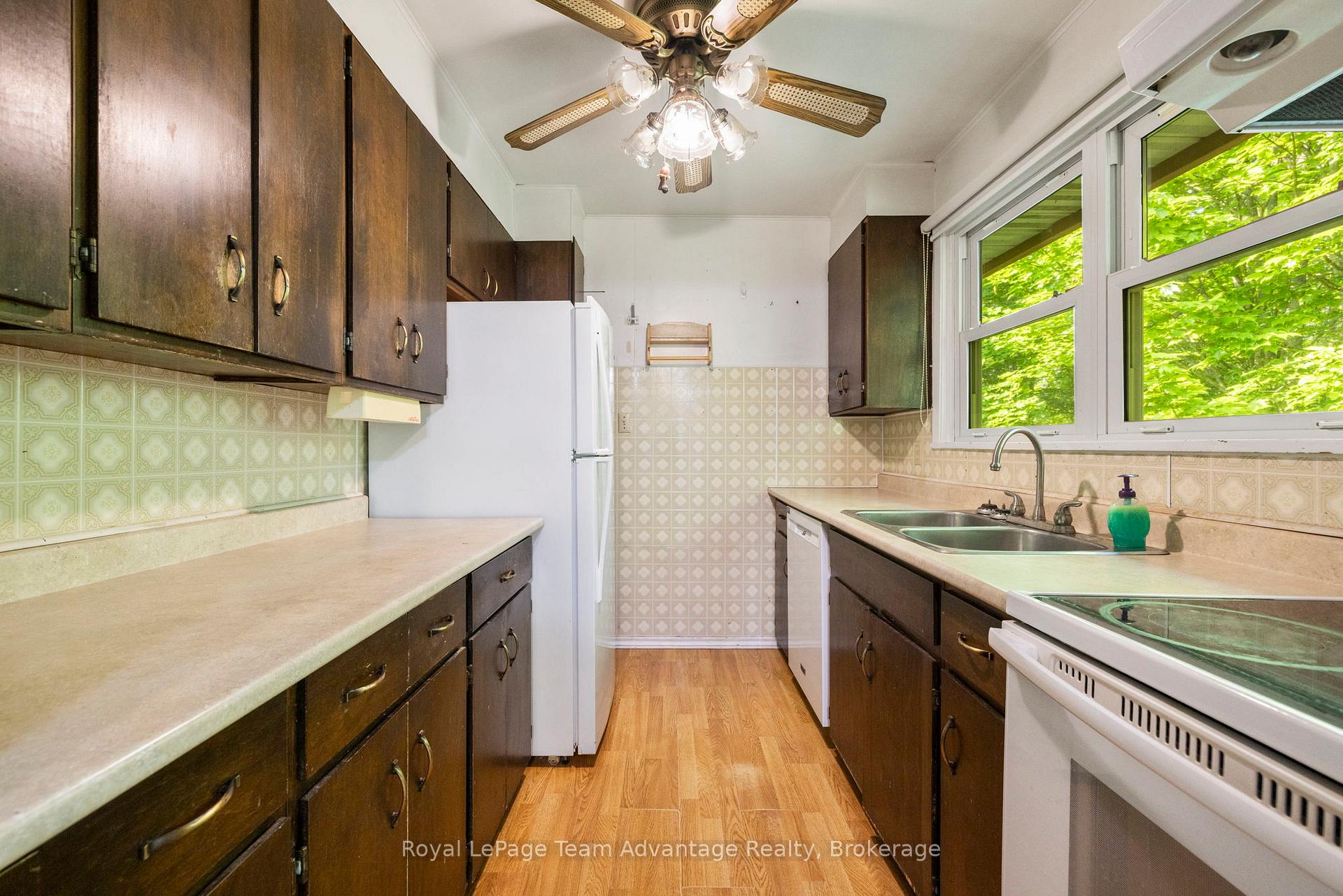 Photo 4 of 100 Parry Sound Drive, McDougall — HOMEH