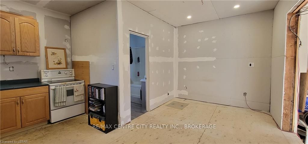Photo 10 of 51075 Ron Mcneil Line, Malahide, Springfield — HOMEH