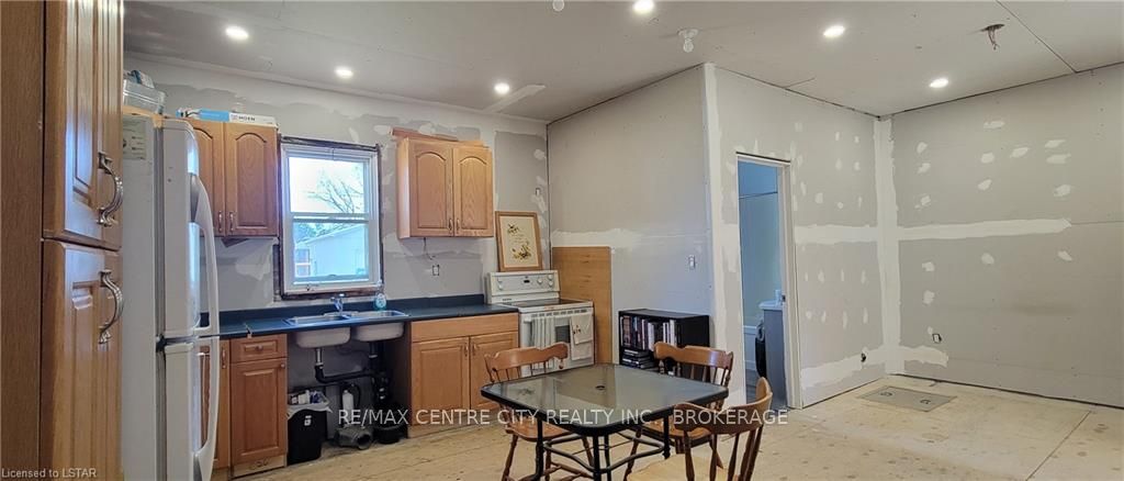 Photo 11 of 51075 Ron Mcneil Line, Malahide, Springfield — HOMEH