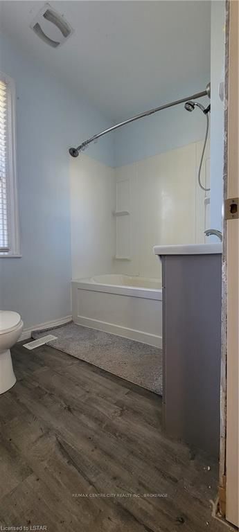 Photo 12 of 51075 Ron Mcneil Line, Malahide, Springfield — HOMEH