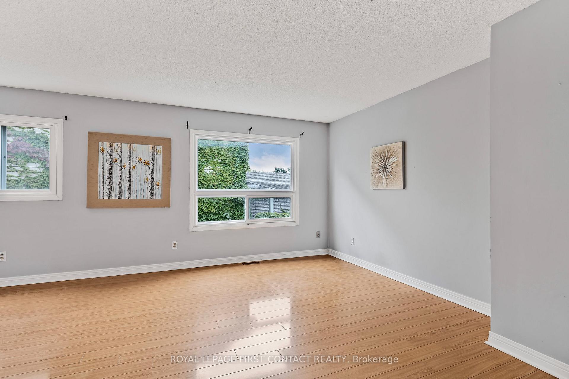 Photo 6 of 9 Carr Drive, Barrie, Letitia Heights — HOMEH
