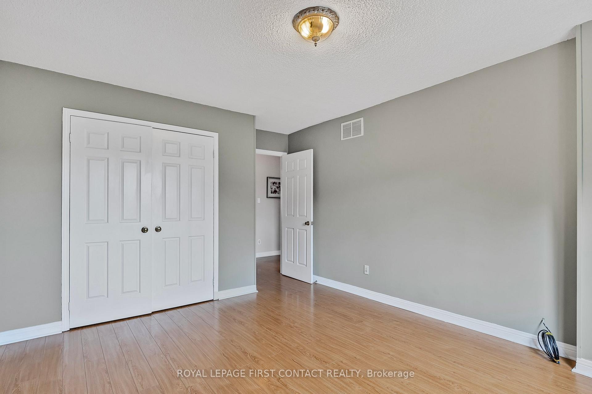 Photo 19 of 9 Carr Drive, Barrie, Letitia Heights — HOMEH
