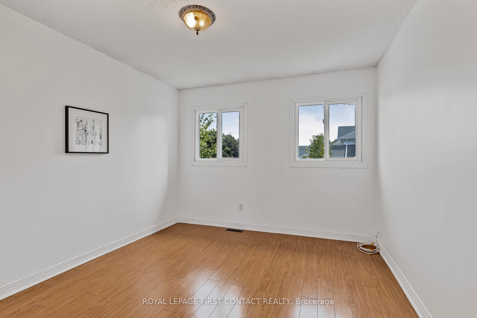 Photo 20 of 9 Carr Drive, Barrie, Letitia Heights — HOMEH