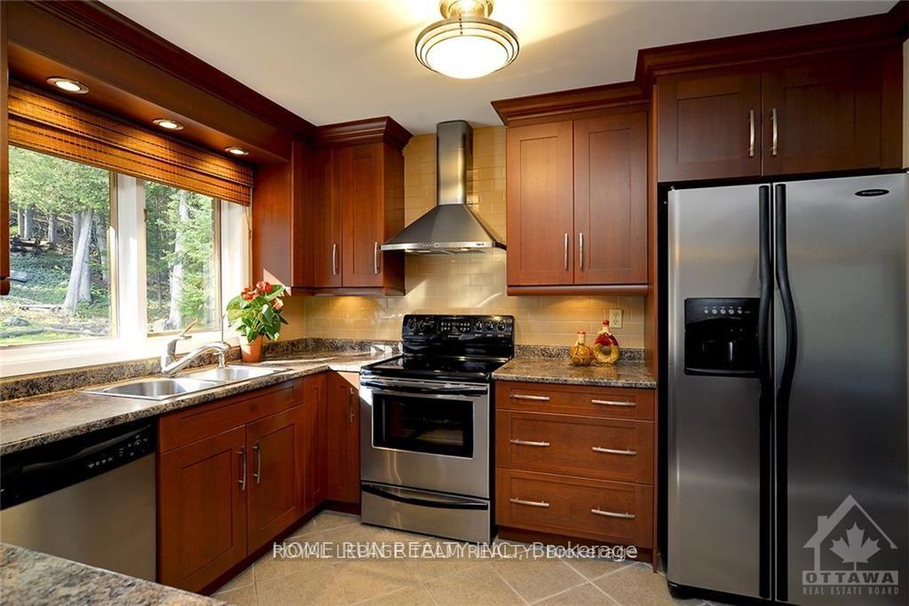 Photo 2 of 164 Scenic Lane, Ottawa, Constance Bay — HOMEH
