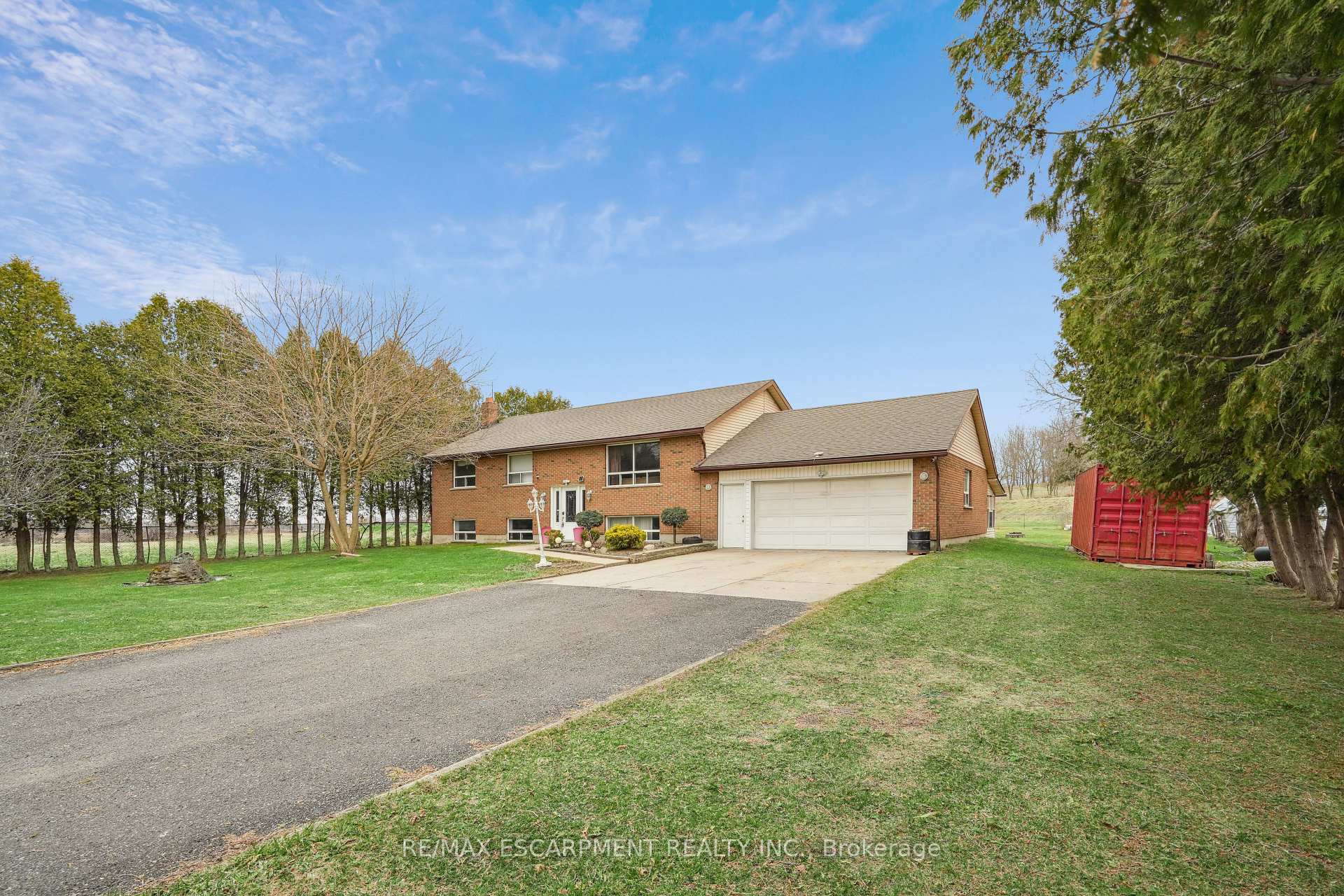Photo 2 of 515 Brock Road, Hamilton, Rural Flamborough — HOMEH