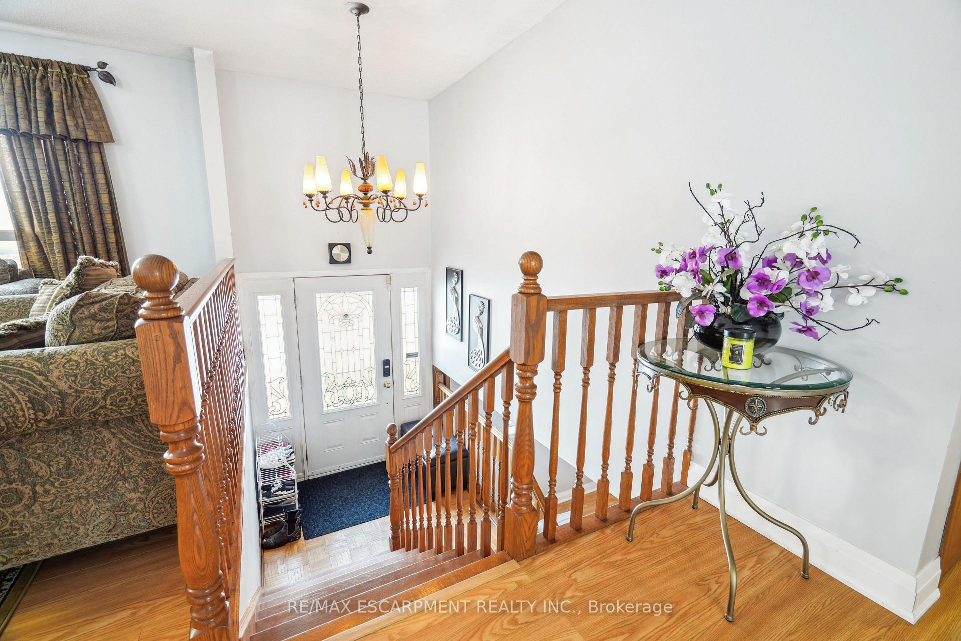 Photo 5 of 515 Brock Road, Hamilton, Rural Flamborough — HOMEH