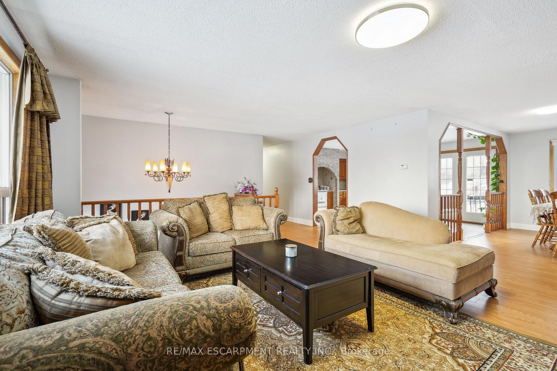 Photo 8 of 515 Brock Road, Hamilton, Rural Flamborough — HOMEH