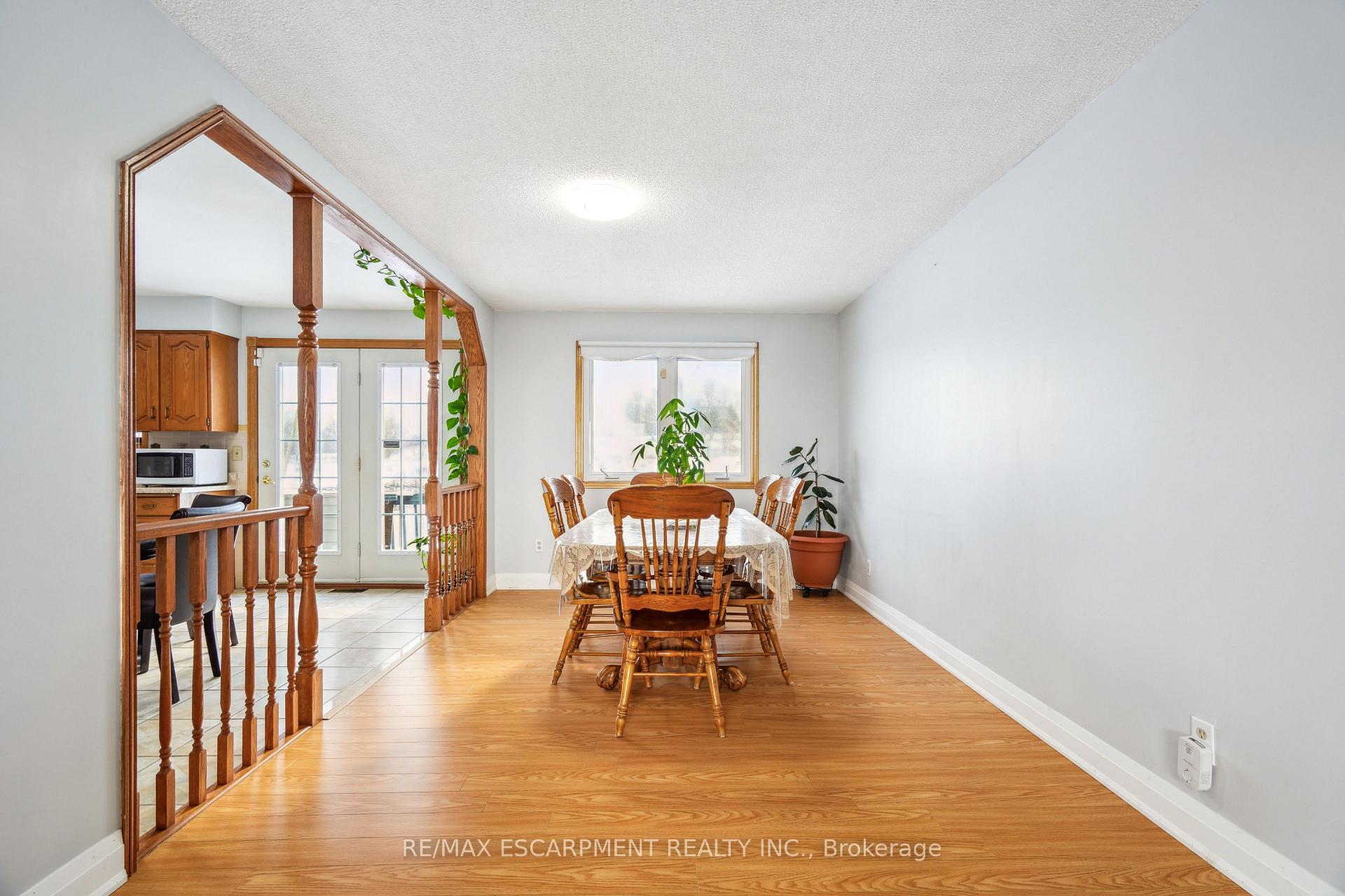Photo 9 of 515 Brock Road, Hamilton, Rural Flamborough — HOMEH