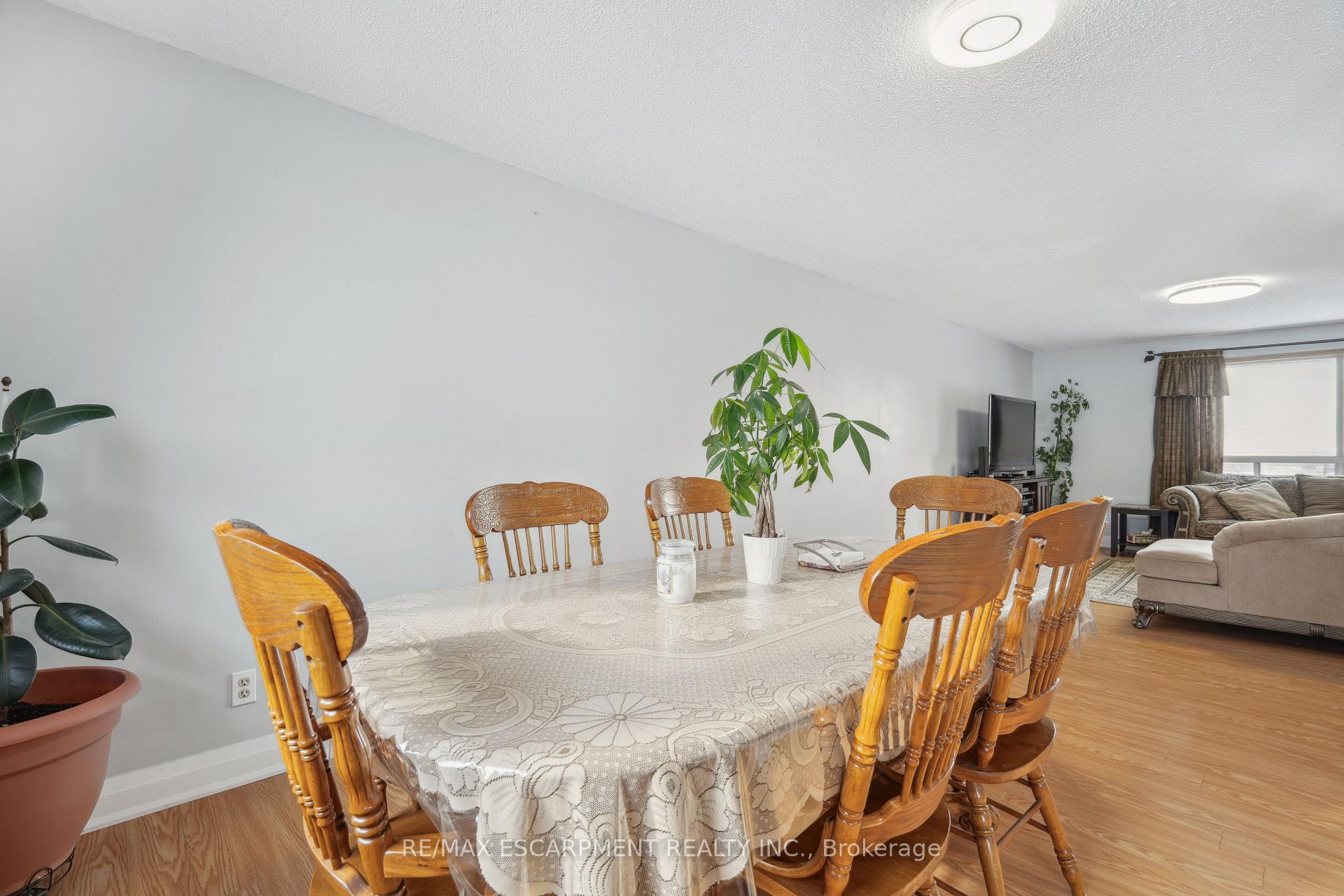 Photo 10 of 515 Brock Road, Hamilton, Rural Flamborough — HOMEH