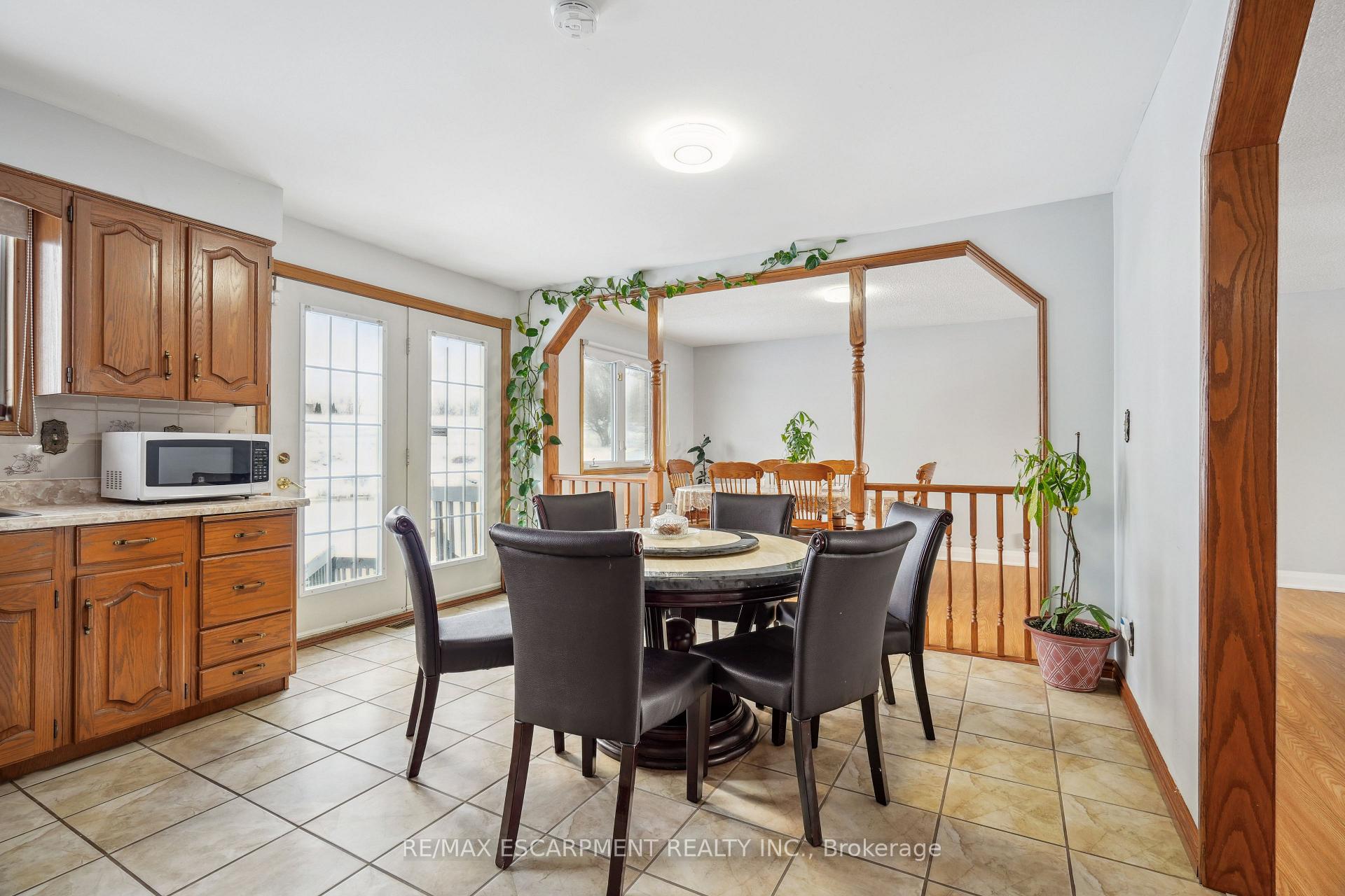 Photo 11 of 515 Brock Road, Hamilton, Rural Flamborough — HOMEH