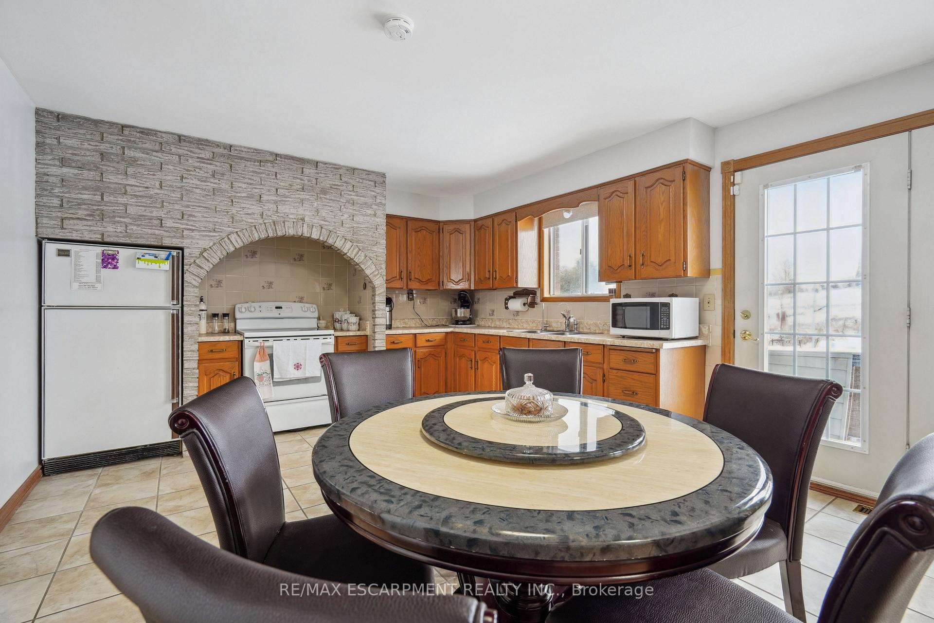 Photo 12 of 515 Brock Road, Hamilton, Rural Flamborough — HOMEH