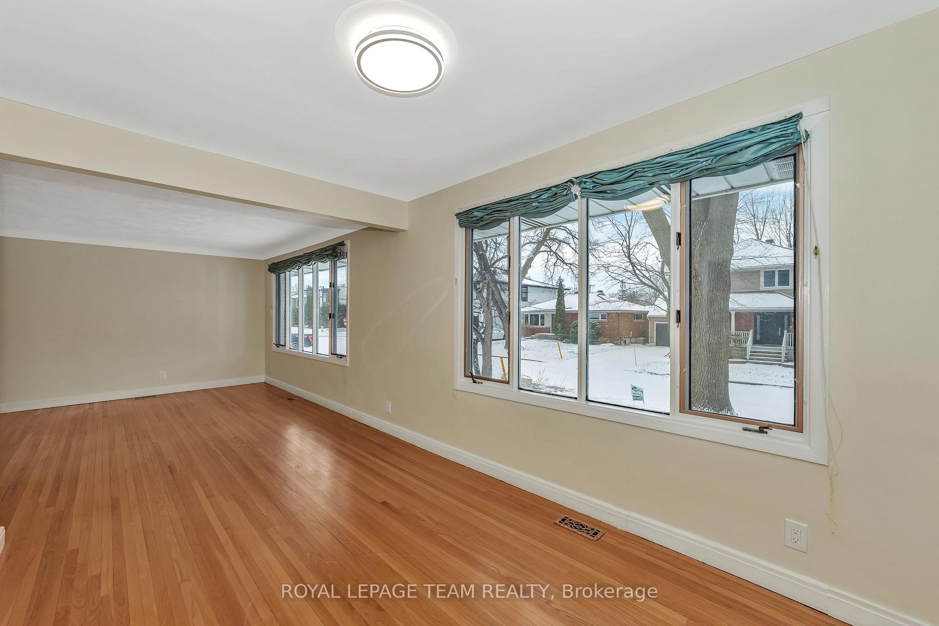 Photo 9 of 629 Mansfield Avenue, Ottawa, McKellar/Highland — HOMEH