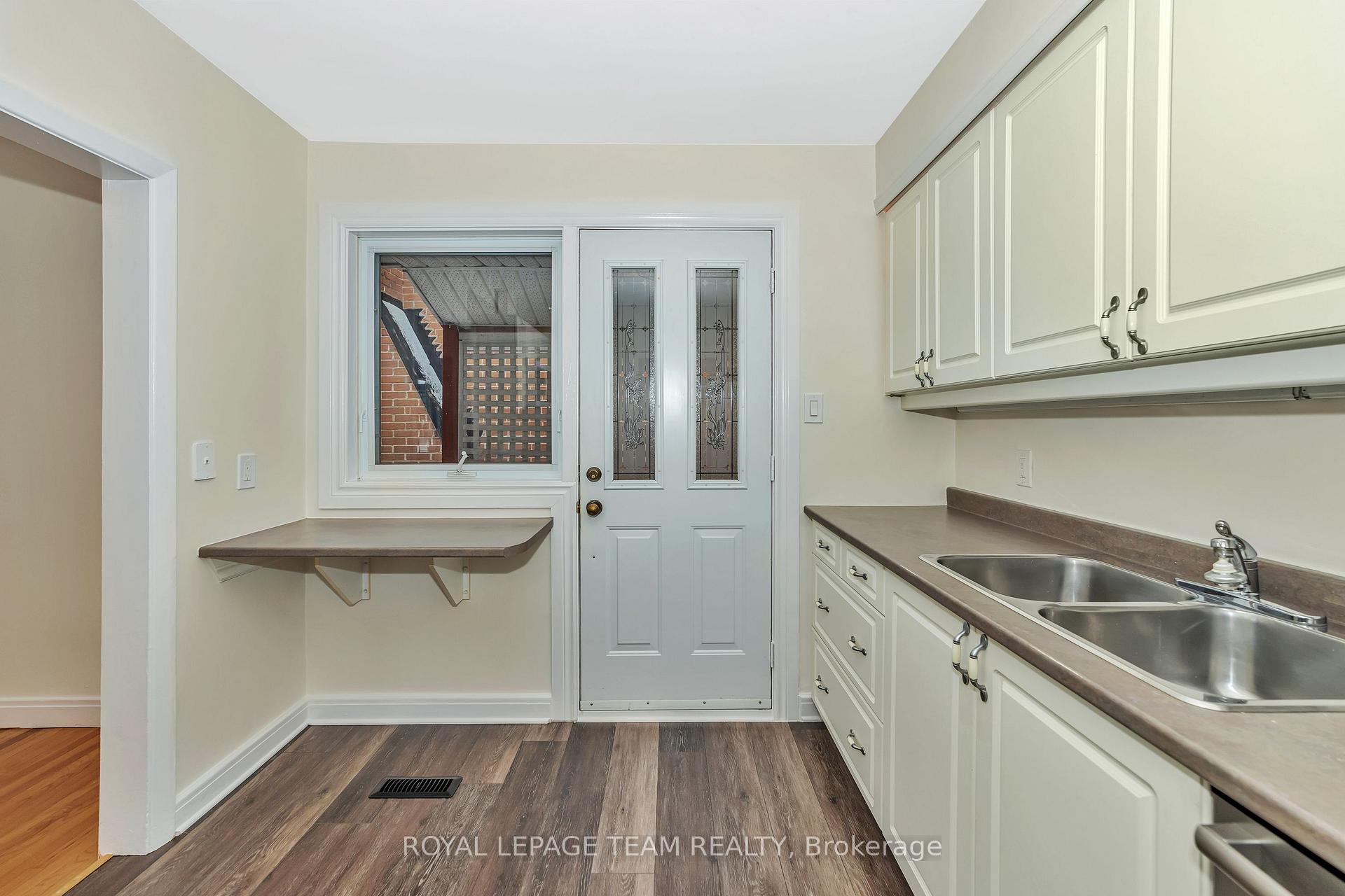 Photo 15 of 629 Mansfield Avenue, Ottawa, McKellar/Highland — HOMEH