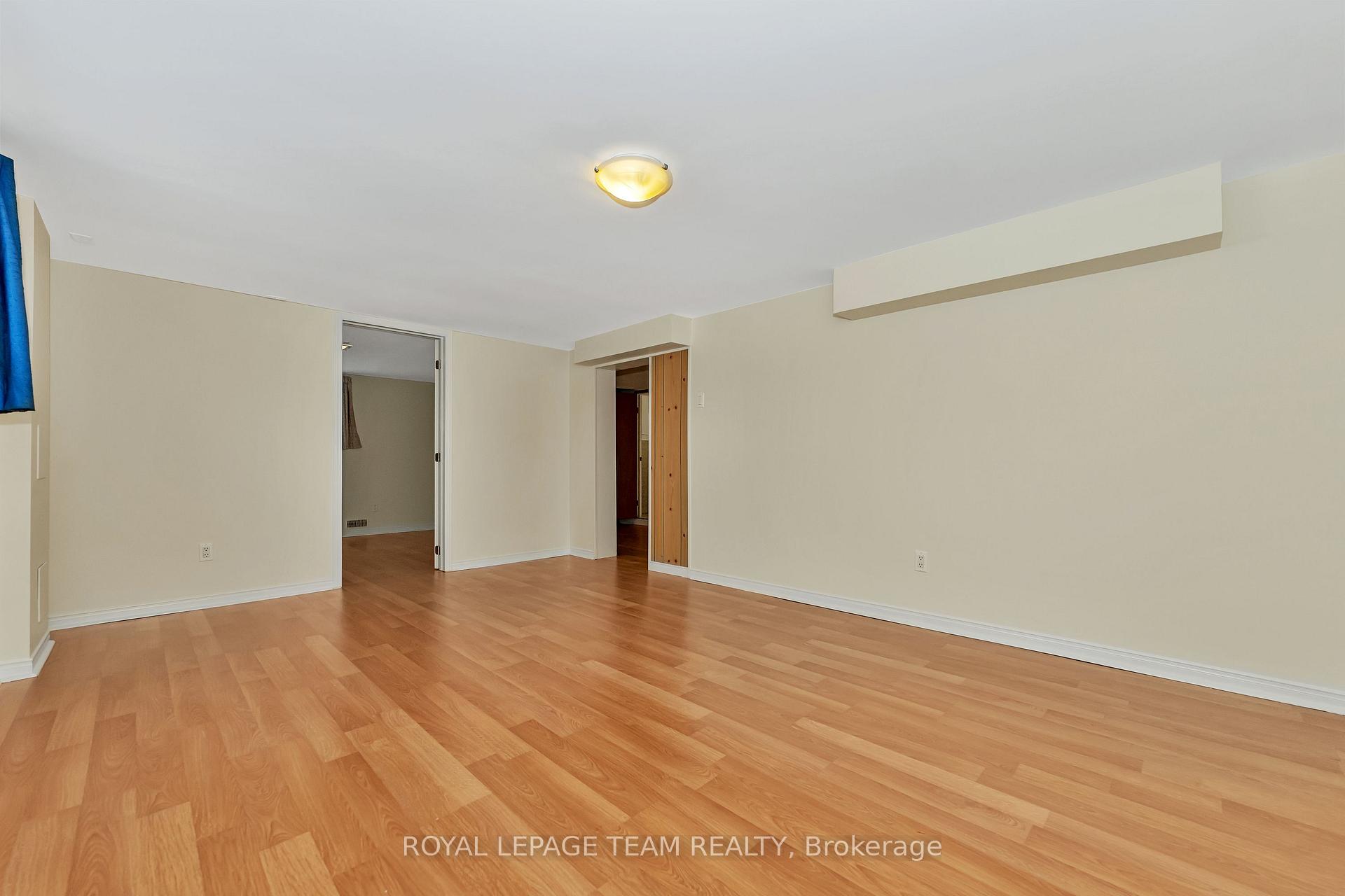 Photo 23 of 629 Mansfield Avenue, Ottawa, McKellar/Highland — HOMEH