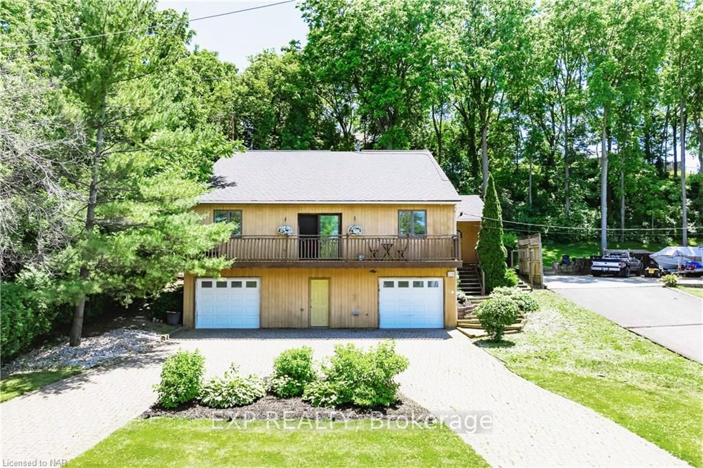 Photo 2 of 29 Dundas Crescent, St. Catharines, Burleigh Hill — HOMEH