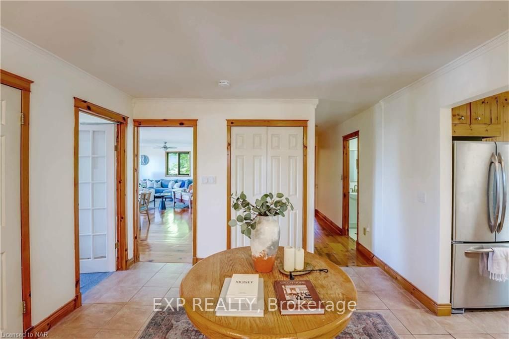 Photo 24 of 29 Dundas Crescent, St. Catharines, Burleigh Hill — HOMEH