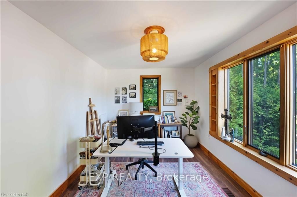 Photo 33 of 29 Dundas Crescent, St. Catharines, Burleigh Hill — HOMEH