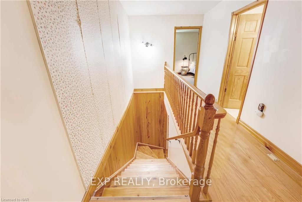 Photo 61 of 29 Dundas Crescent, St. Catharines, Burleigh Hill — HOMEH