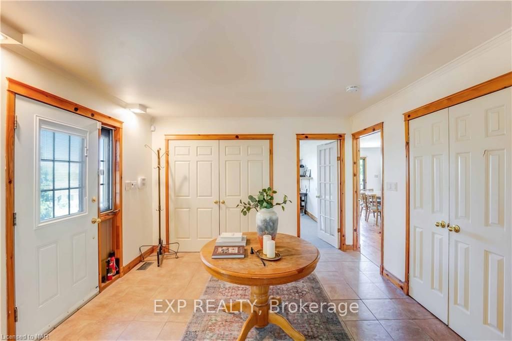 Photo 6 of 29 Dundas Crescent, St. Catharines, Burleigh Hill — HOMEH