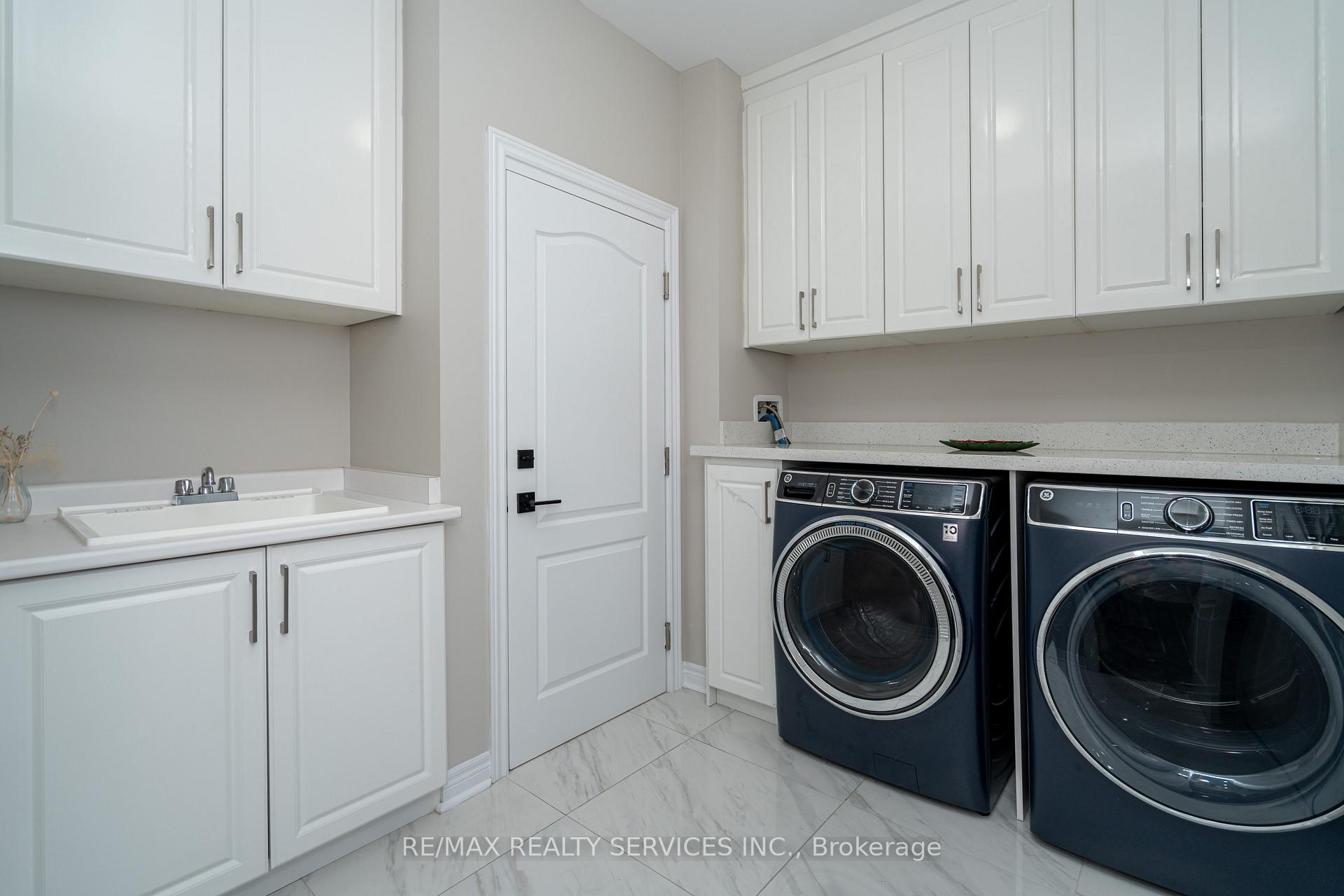 Photo 19 of 105 Benhurst Crescent, Brampton, Northwest Brampton — HOMEH