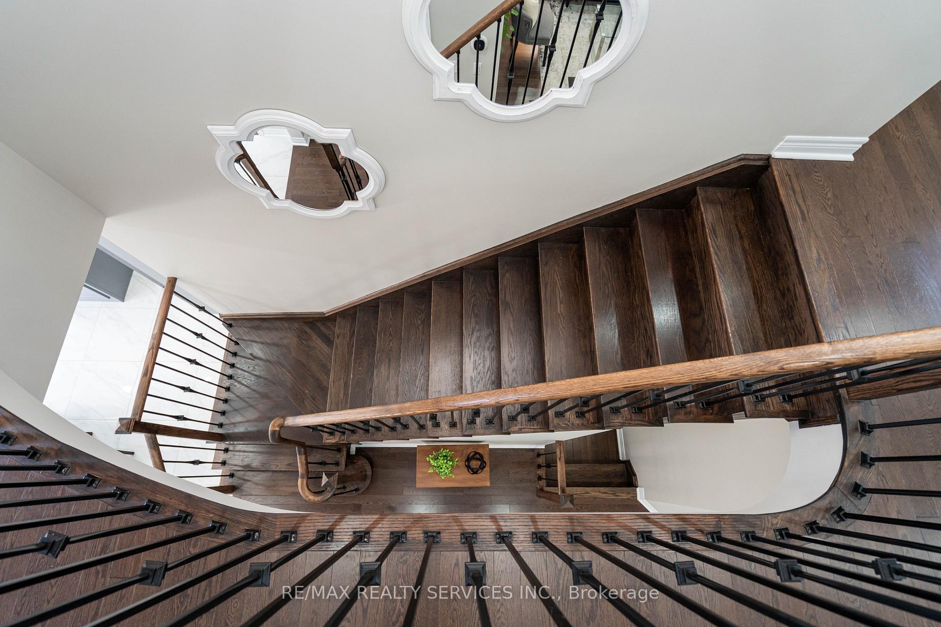 Photo 32 of 105 Benhurst Crescent, Brampton, Northwest Brampton — HOMEH
