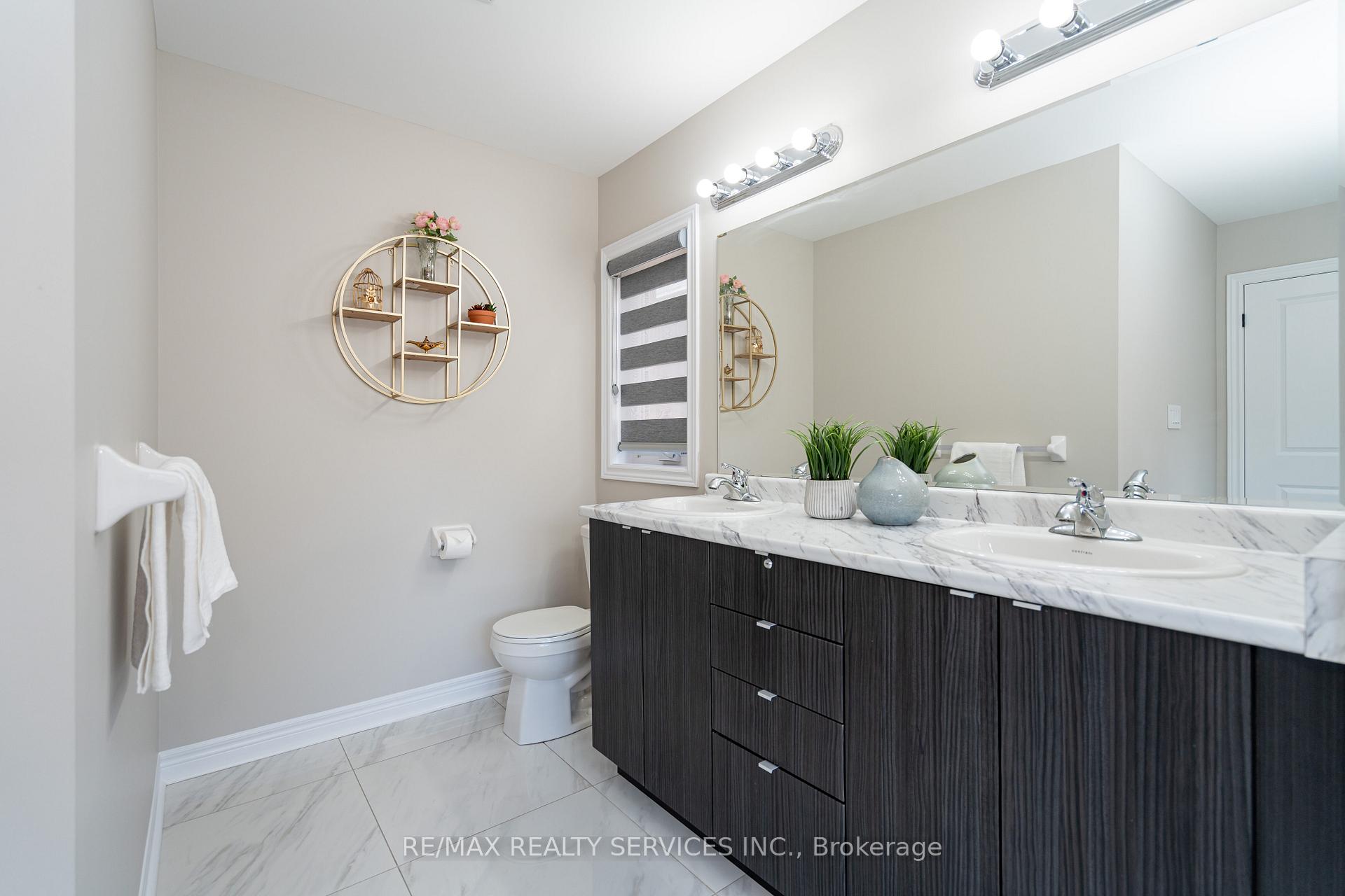 Photo 28 of 105 Benhurst Crescent, Brampton, Northwest Brampton — HOMEH
