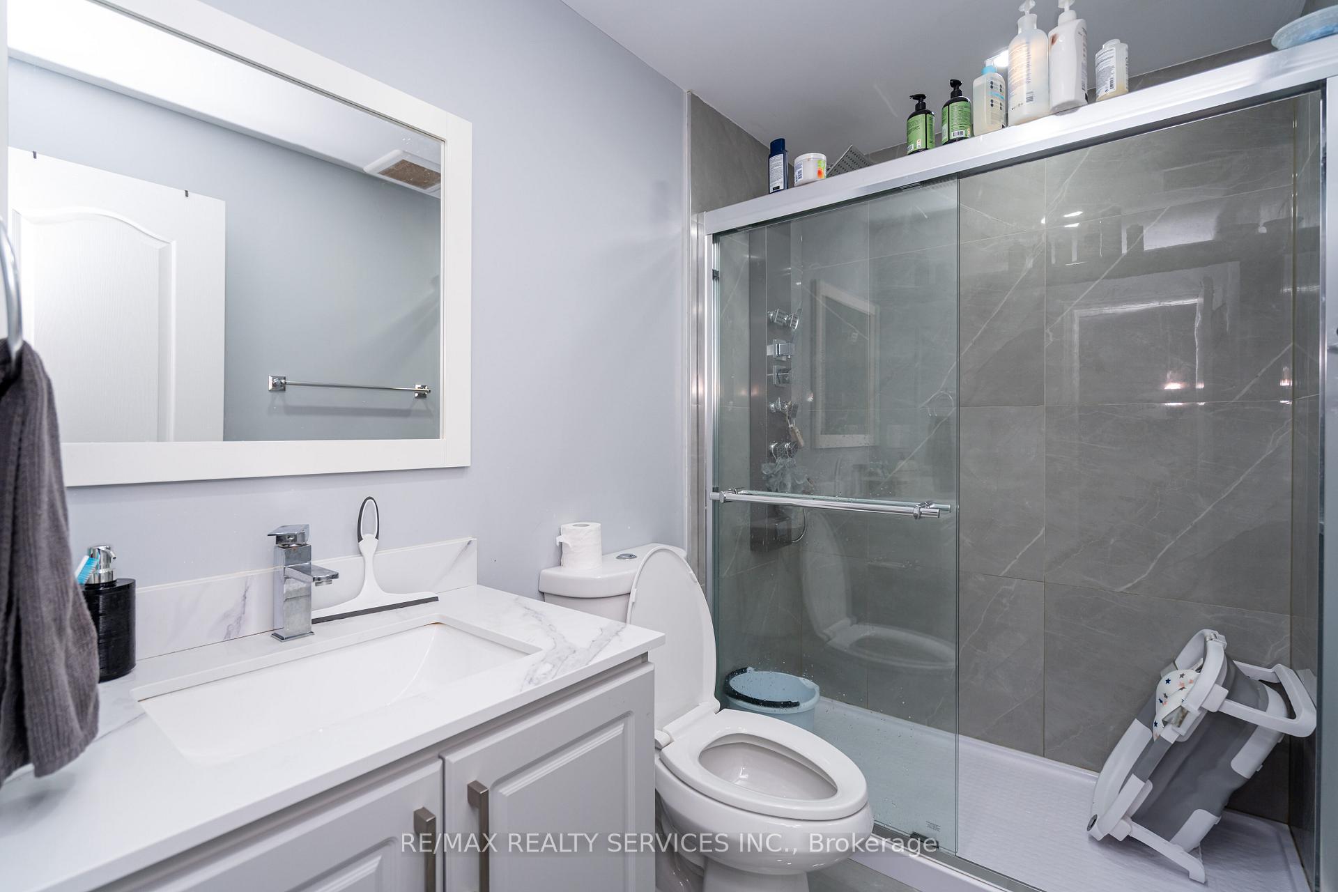 Photo 26 of 105 Benhurst Crescent, Brampton, Northwest Brampton — HOMEH