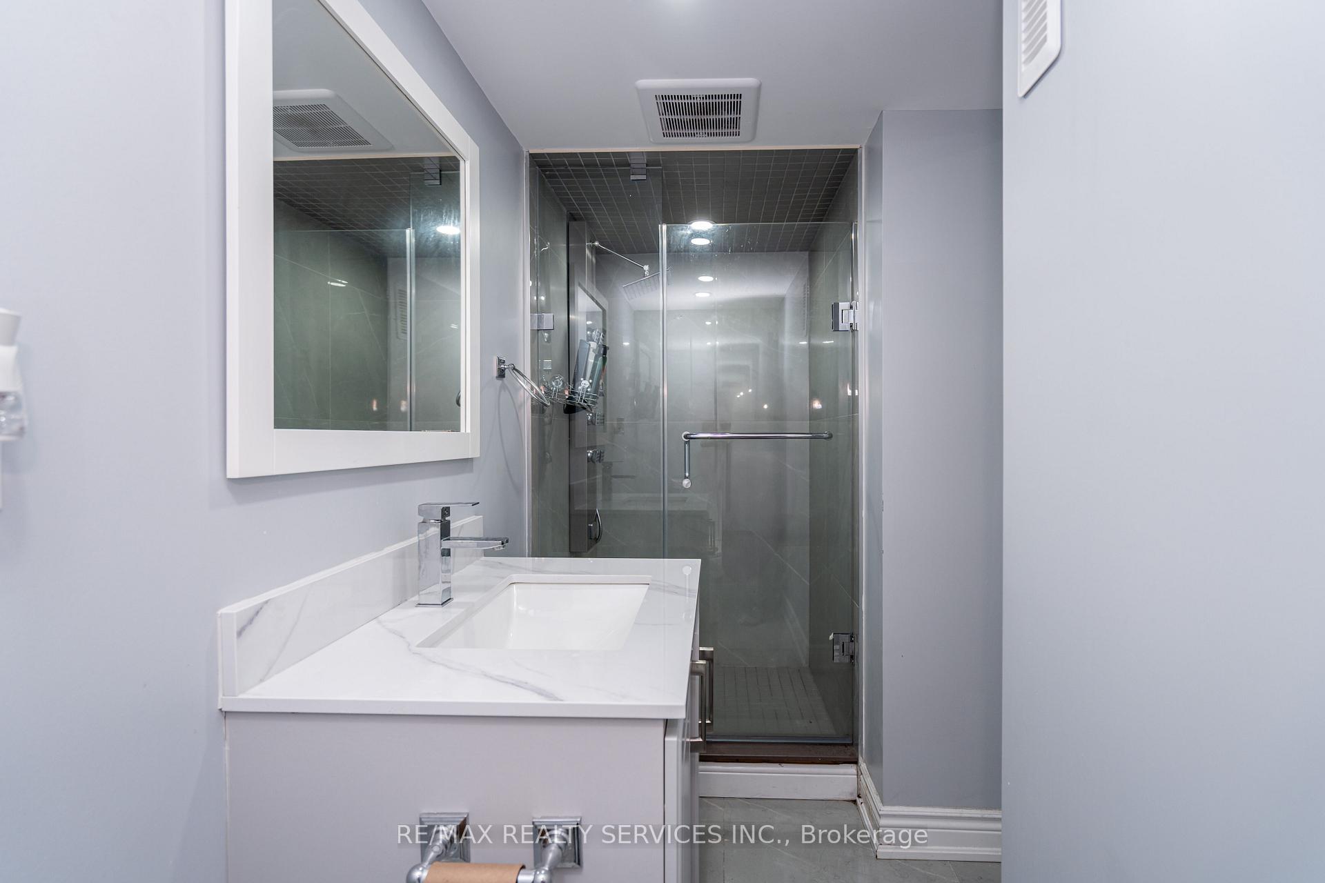 Photo 35 of 105 Benhurst Crescent, Brampton, Northwest Brampton — HOMEH