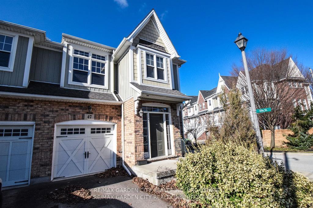 Photo 3 of 47 Montebello Place, St. Catharines, Downtown — HOMEH