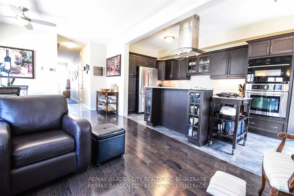 Photo 11 of 47 Montebello Place, St. Catharines, Downtown — HOMEH