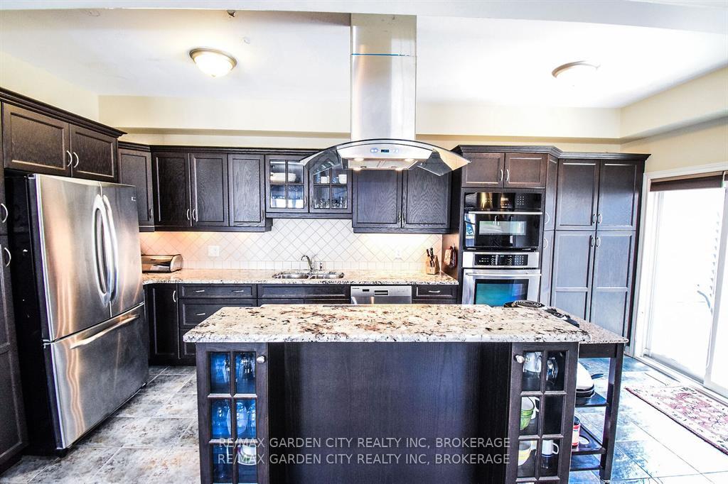 Photo 12 of 47 Montebello Place, St. Catharines, Downtown — HOMEH