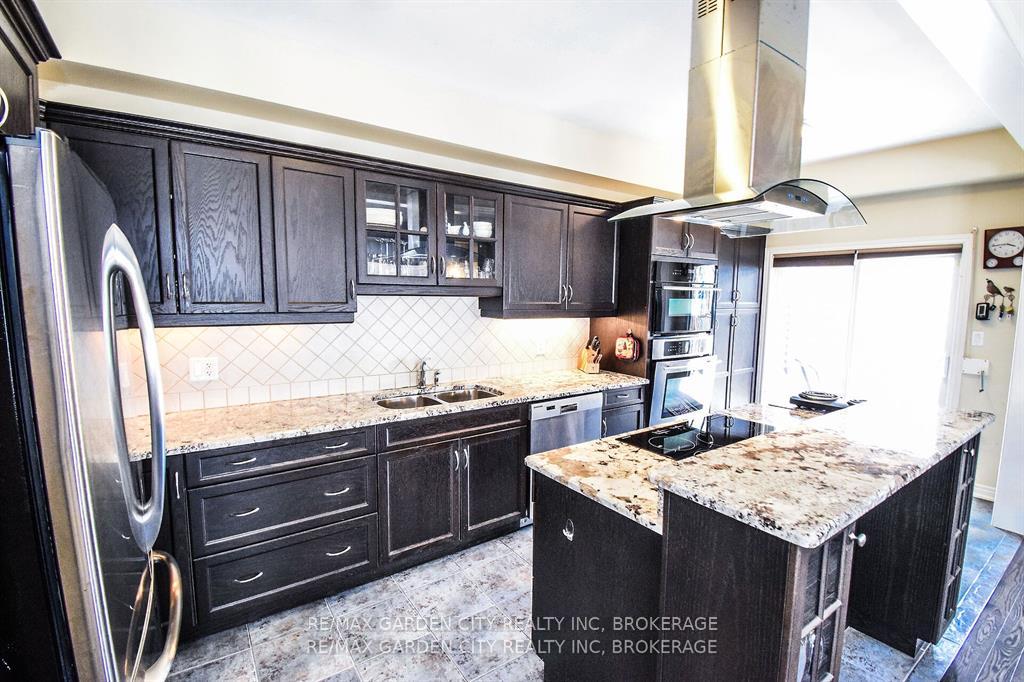 Photo 13 of 47 Montebello Place, St. Catharines, Downtown — HOMEH