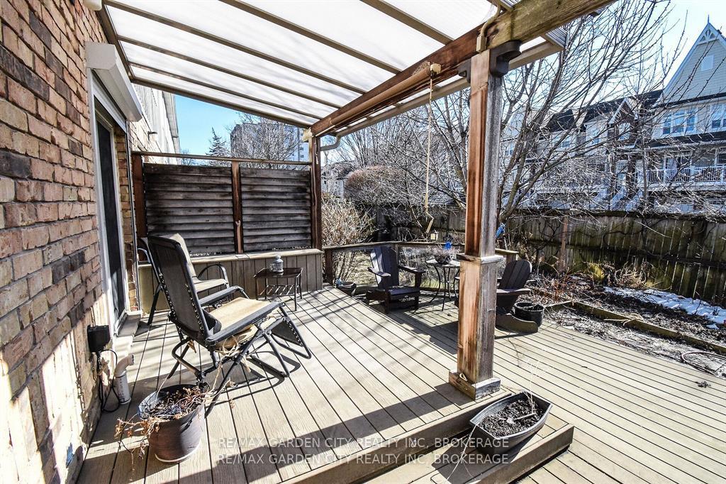Photo 17 of 47 Montebello Place, St. Catharines, Downtown — HOMEH