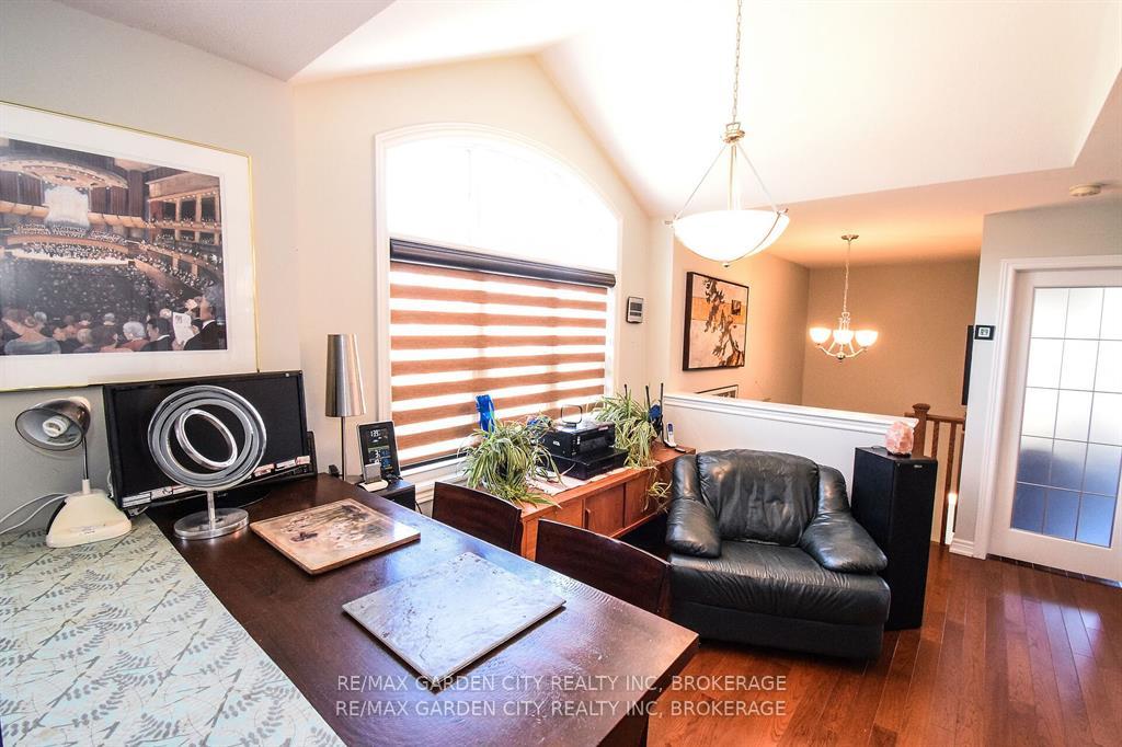 Photo 33 of 47 Montebello Place, St. Catharines, Downtown — HOMEH