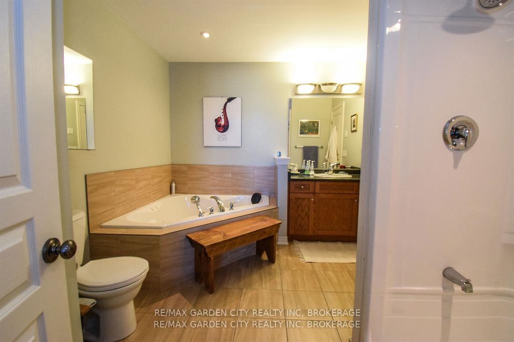 Photo 39 of 47 Montebello Place, St. Catharines, Downtown — HOMEH